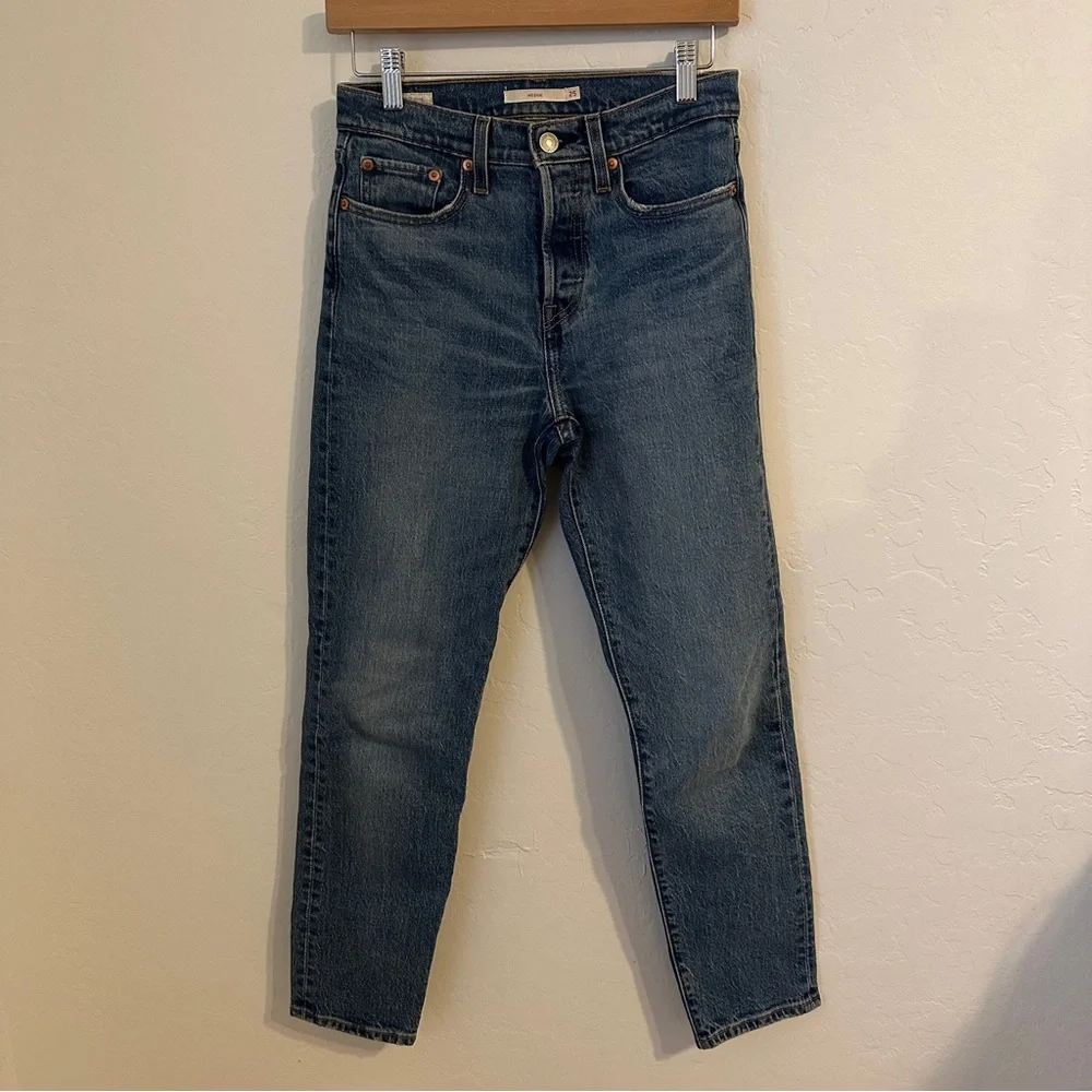 Levi's Premium Wedgie Icon Fit Ankle Women's Jeans Size‎ 25